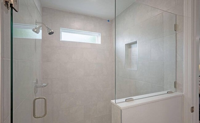 Building Photo - 8034 Macinnes Dr