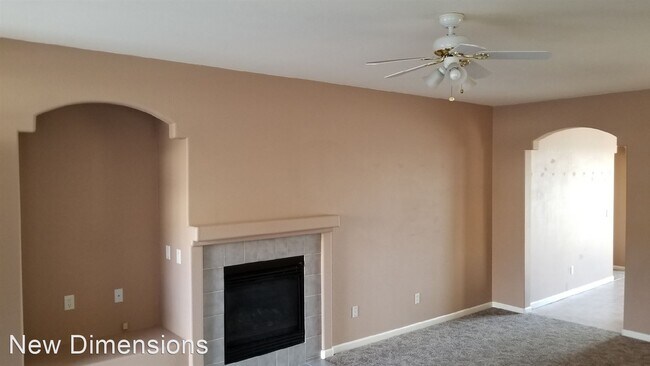 Building Photo - 3 br, 2 bath House - 6382 Everest Dr.