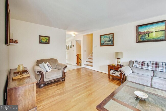 Foto del edificio - 806 Hope Ct