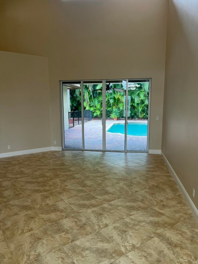Building Photo - 6616 Cobia Cir