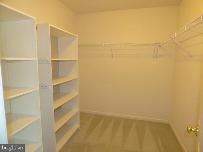Foto del edificio - 20954 Duryea Terrace