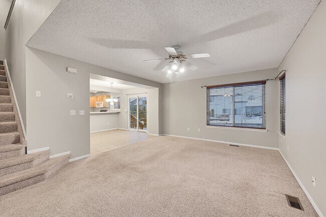 Foto del edificio - $2,240.95 - 4 bed, 2.5 bath in Colorado Springs with In Unit Laundry!