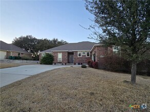 Building Photo - 8004 Ridgeway Ct