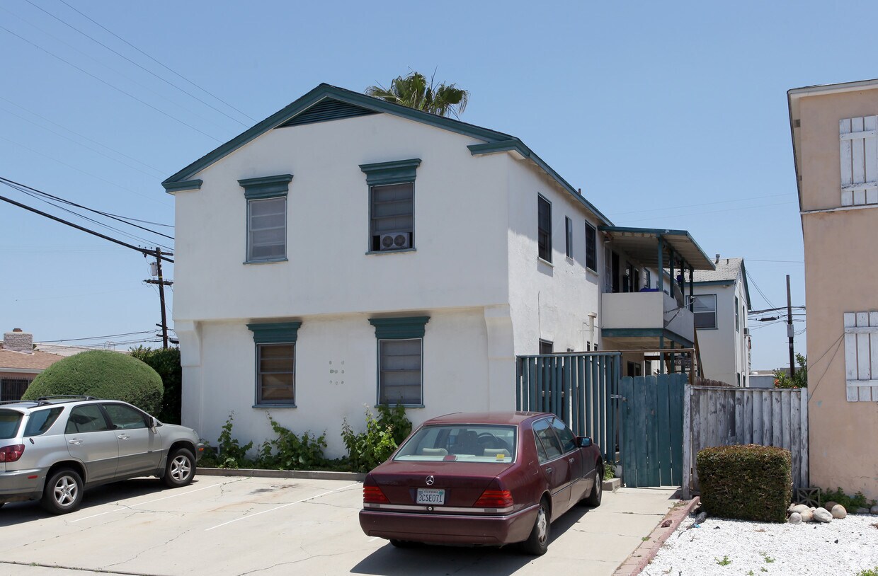 Building Photo - 6053-6065 Adams Ave