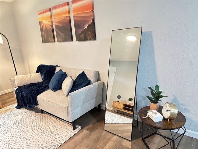 Foto del edificio - 5318 Knollwood Ct