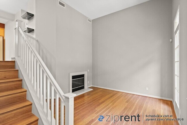 Foto del edificio - 875 Georgetown Pl