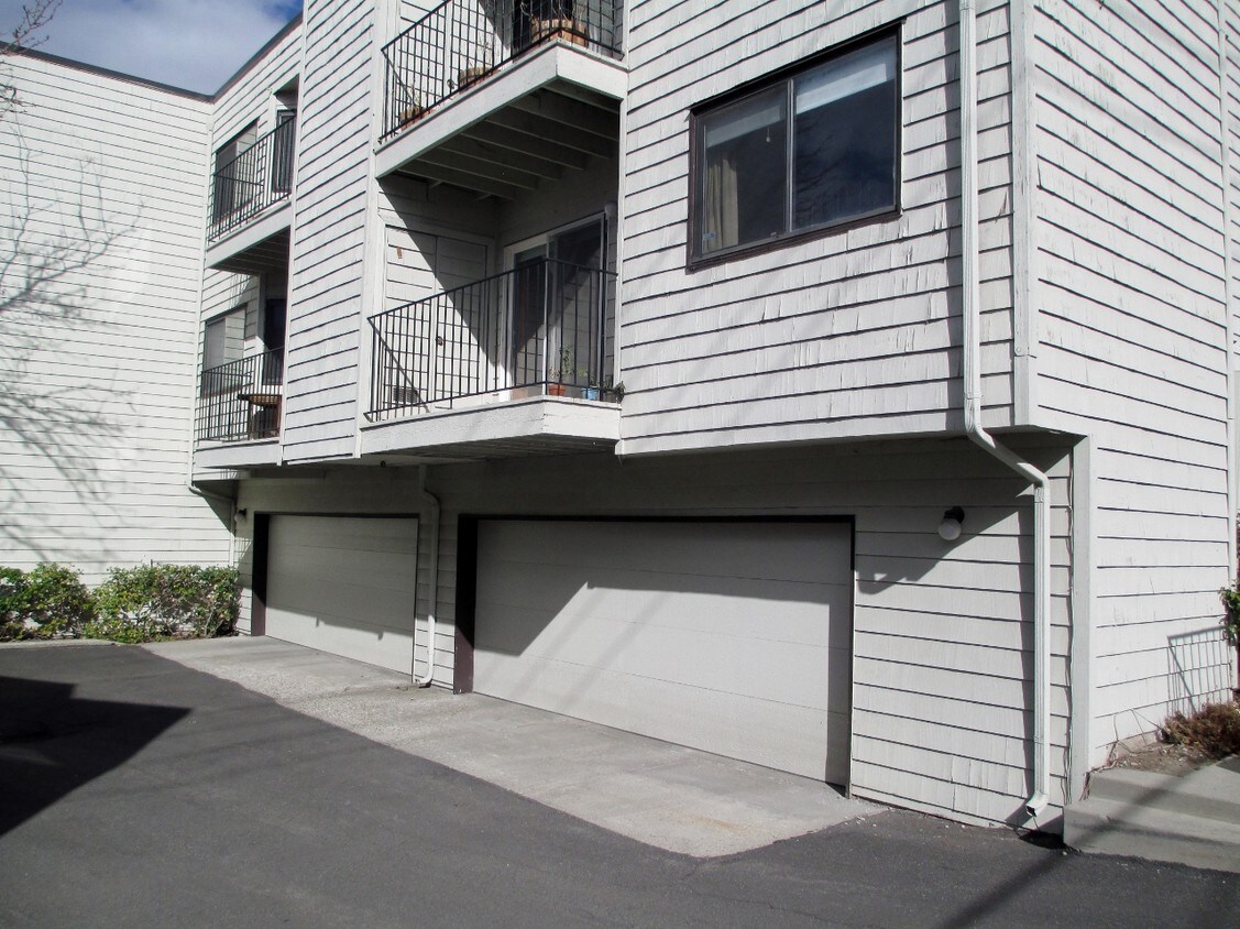 Primary Photo - 480 N Wall St