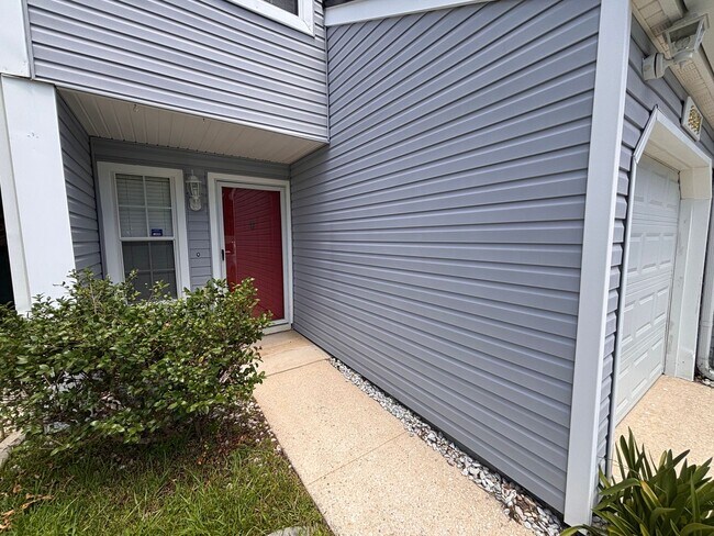 Building Photo - 8531 Sturbridge Cir E