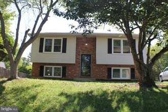 Building Photo - 5077 Macnamara Dr