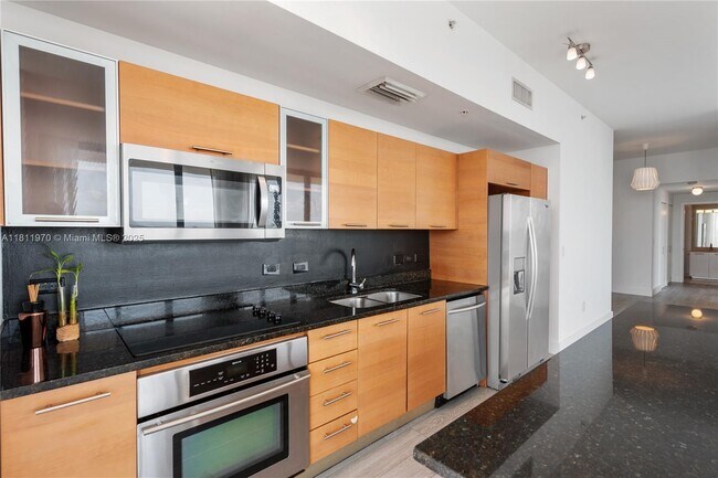 Foto del edificio - 3470 E Coast Ave