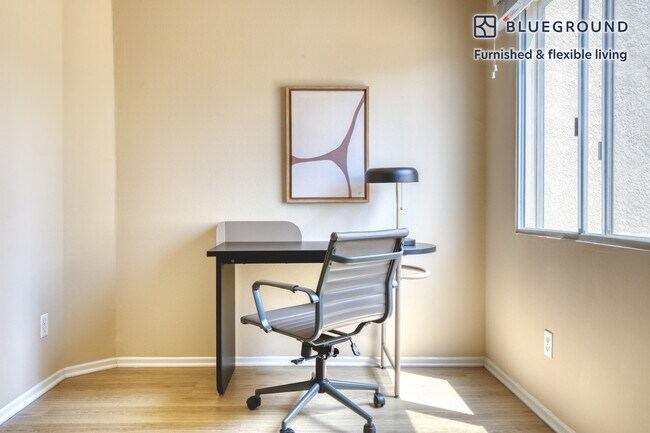 Foto del edificio - 230 N Kenwood St