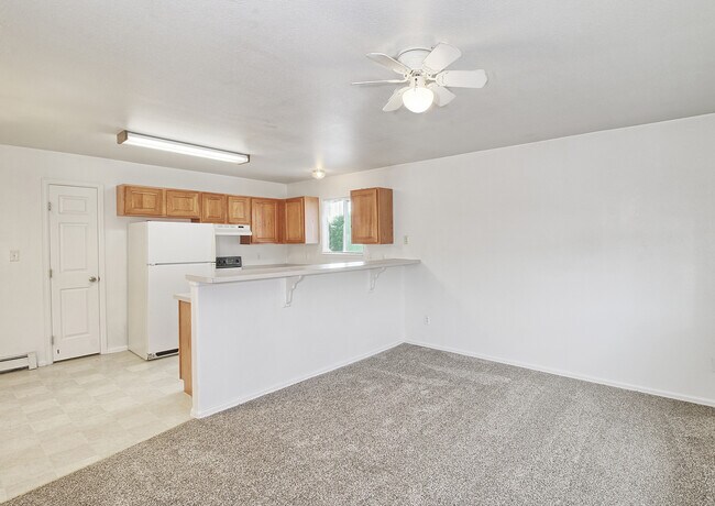 Building Photo - 1105 E Carolina Ave