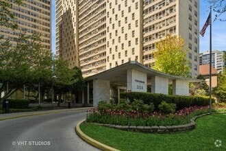 Building Photo - 3950 N Lake Shore Dr