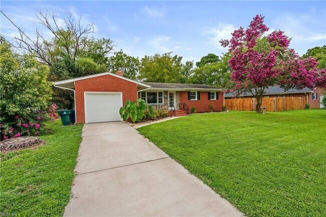 Building Photo - Charming 3-Bedroom Brick Ranch for Rent – ...
