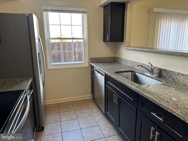 Building Photo - 9830 Hagel Cir