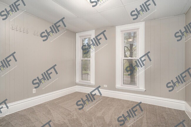 Foto del edificio - 731 Livingston -- Beautiful three bedroom