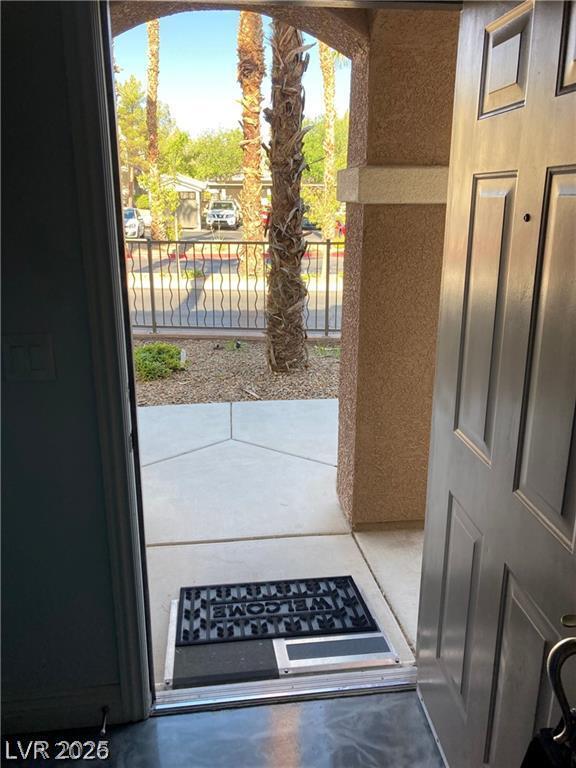 Foto del edificio - 9050 W Warm Springs Rd