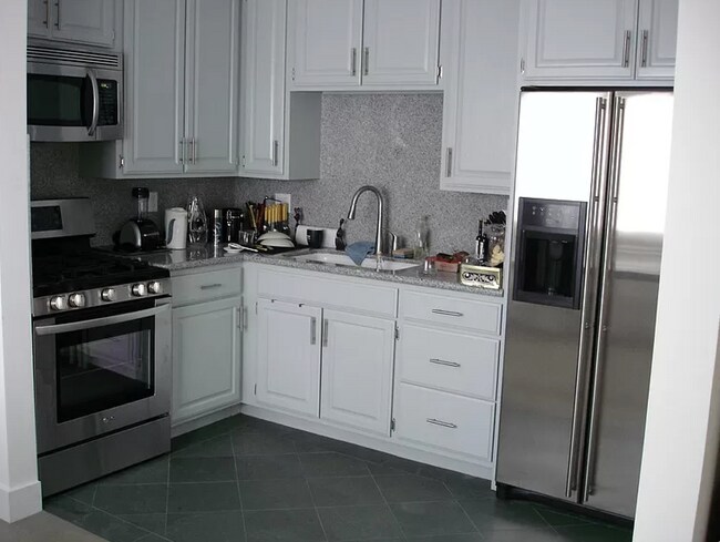 Foto del edificio - 3411 Helms Ave