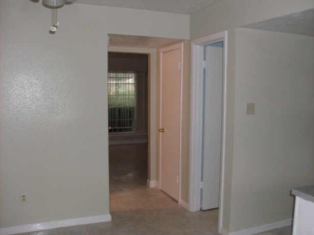 Building Photo - 7215 Chasewood Dr