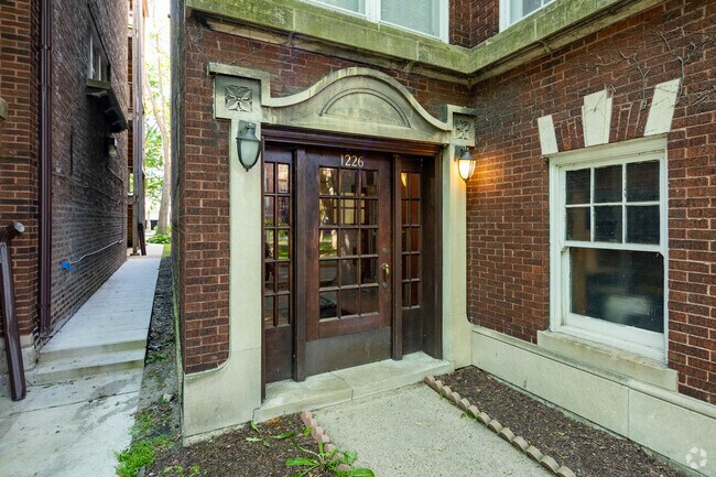 Entrance - 1226 E Madison Park