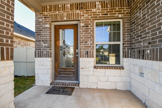 Building Photo - 16868 Pink Wintergreen Dr