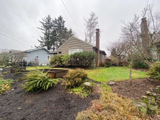Foto del edificio - 4643 NE 38th Ave
