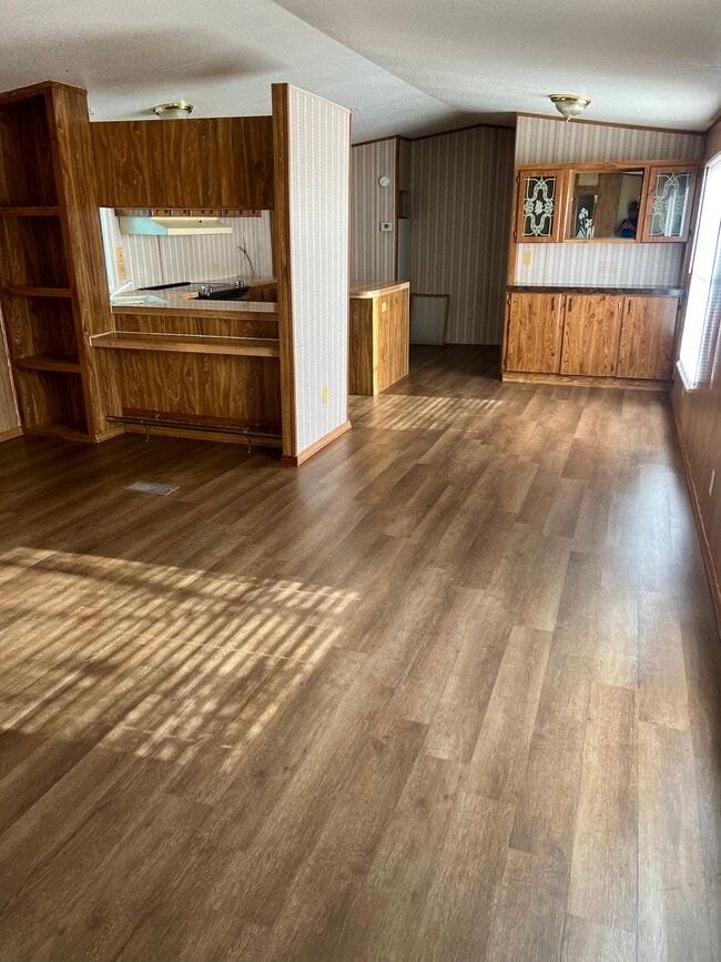 Building Photo - 121 Stonebridge Trl