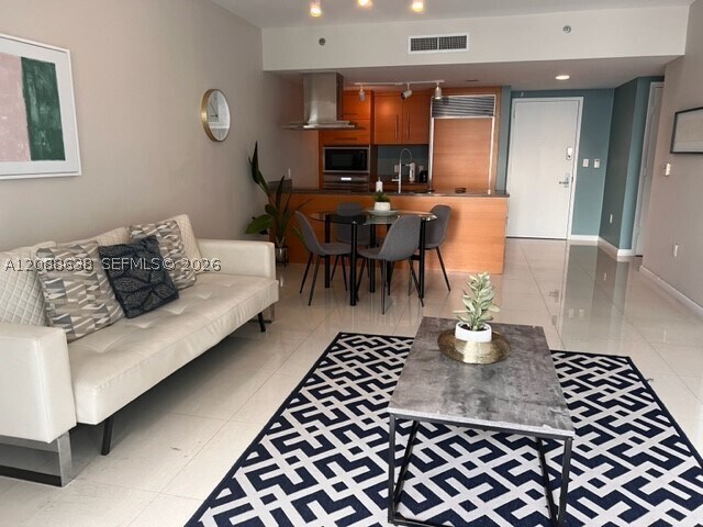 Building Photo - 485 Brickell Ave