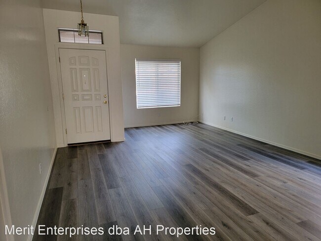 Building Photo - 9255 W Mountain View Rd