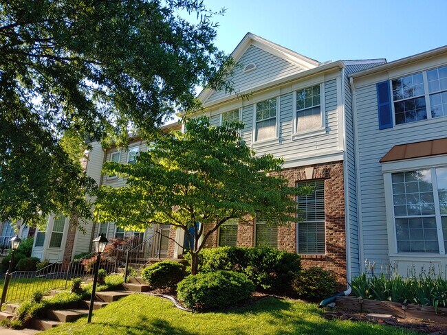 Building Photo - 47608 Sandbank Sq