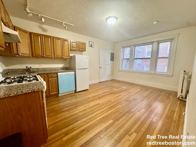 Photo - 1615 Commonwealth Ave Apartment