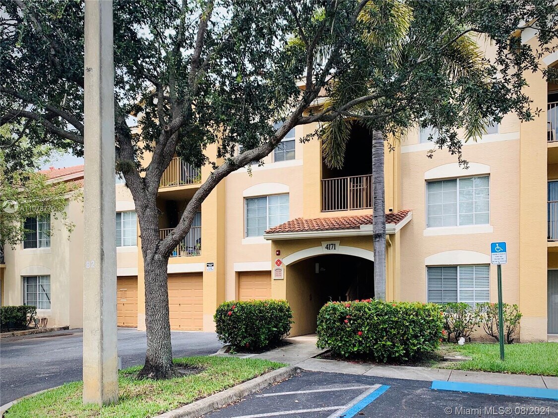 4171 San Marino Blvd Unit 206, West Palm Beach, FL 33409 Condo for