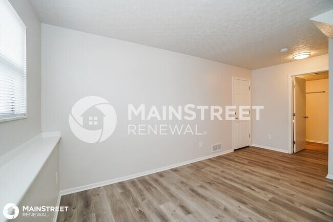Building Photo - 2718 RAPHAEL DR, COLUMBUS, OH 43232