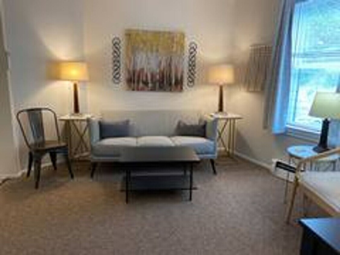 Foto principal - Cresent NE Apartments