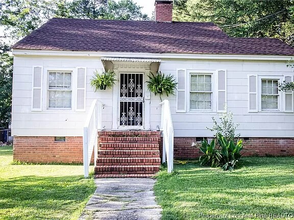 Primary Photo - 220 Central Dr