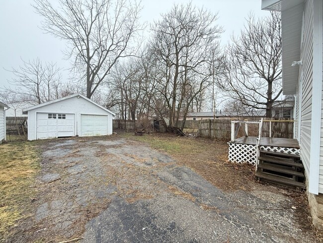 Building Photo - Recently Remodeled 2-Bedroom Single-Family Home with Garage Access