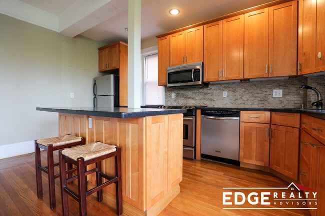 Building Photo - 1601 Beacon St