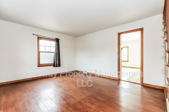 Building Photo - 310 Union Ave