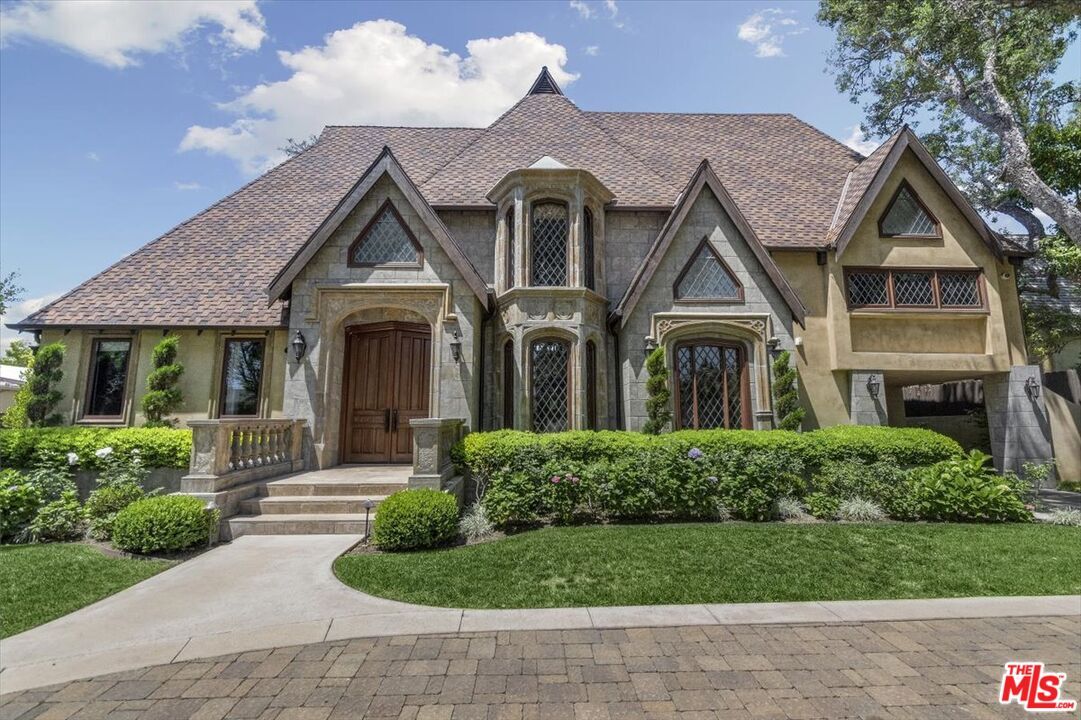 Foto principal - 617 N Alpine Dr