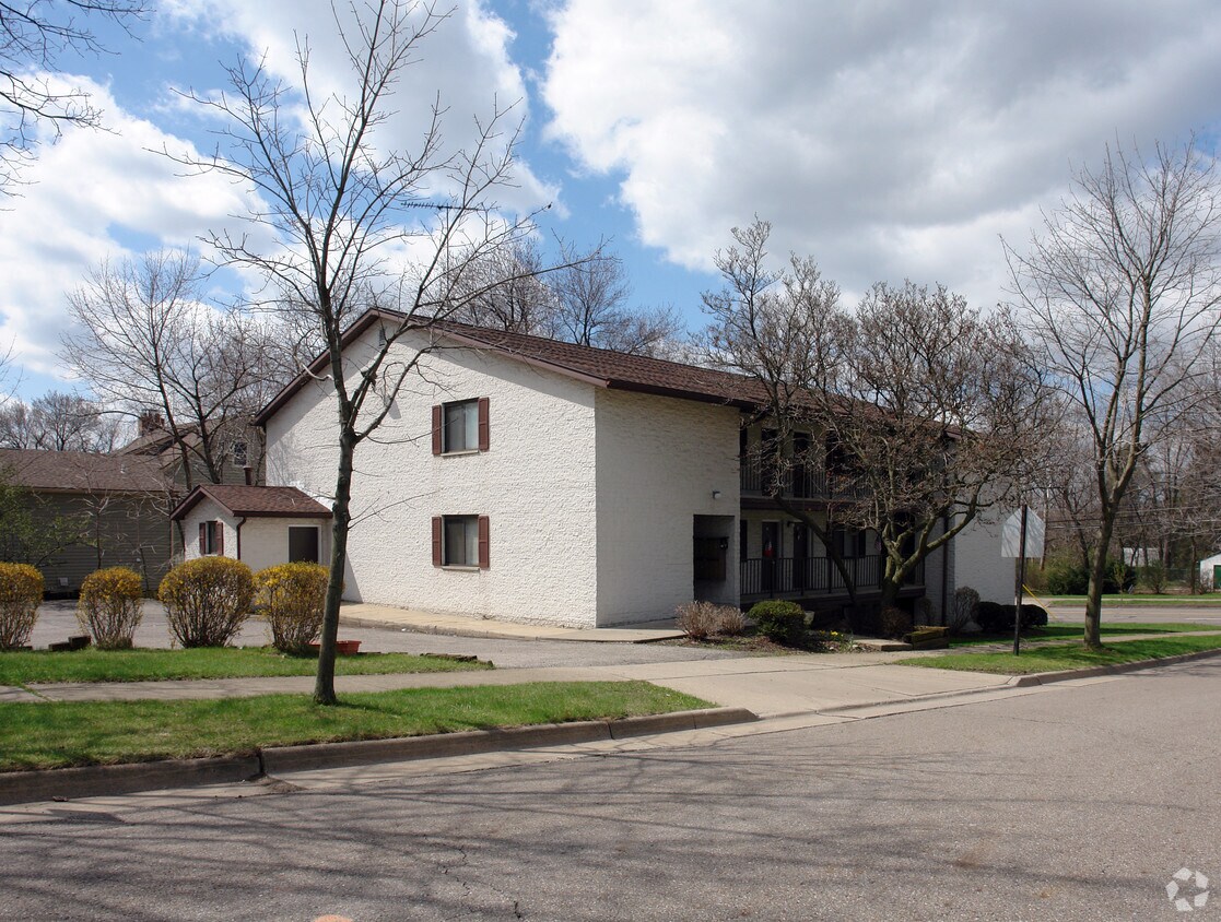 Primary Photo - 2544 Benton St