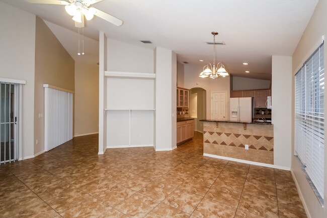 Foto del edificio - 6752 Waterton Dr