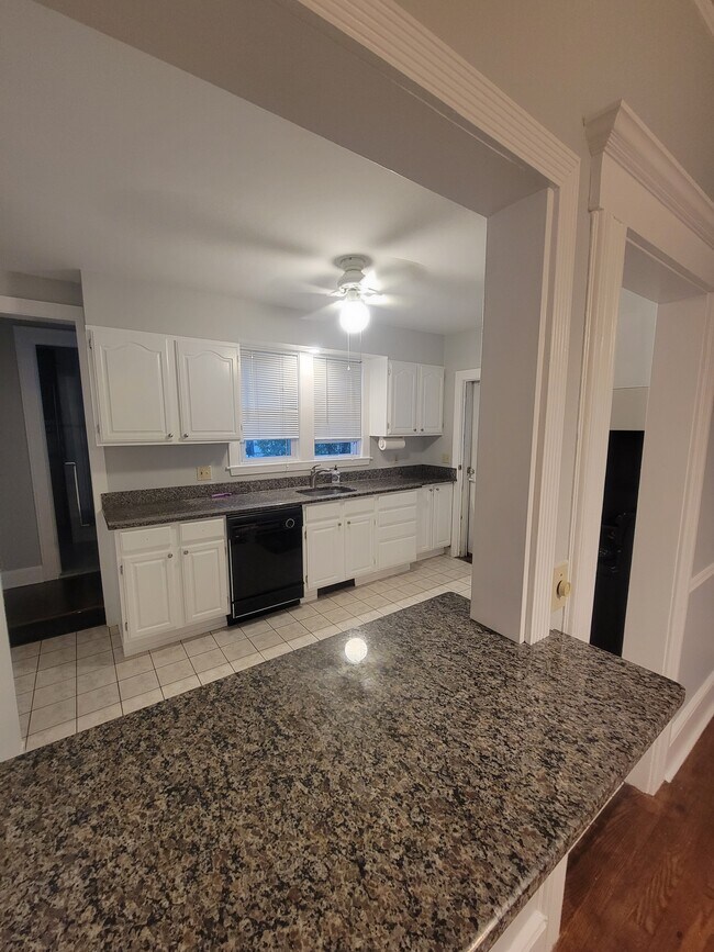 4 Tremont St Unit 1, Cos Cob, CT 06807 Apartments in Cos Cob, CT