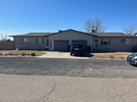 Building Photo - 215 S Wiggins Dr