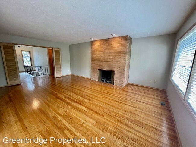 Foto del edificio - 3 br, 2 bath House - 2037 SE 102nd Ave.
