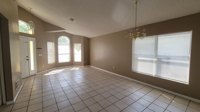 Building Photo - Beautiful Open Layout 3/2 Home within The ...