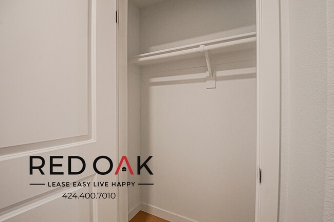 Foto del edificio - 856 S Gramercy Dr