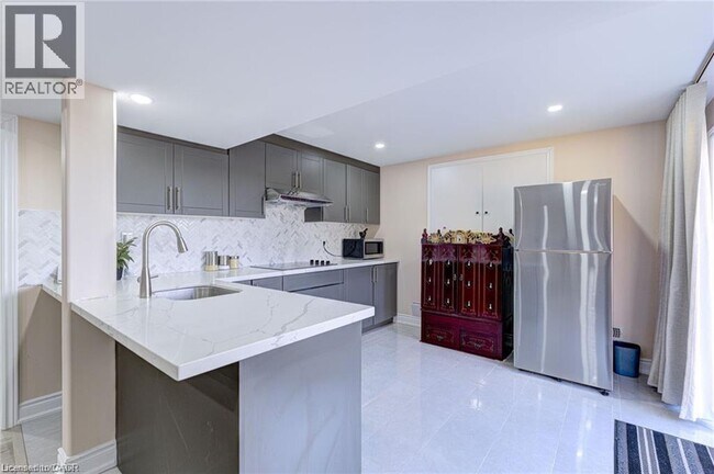 Photo du bâtiment - 184 Edgar Bonner Ave