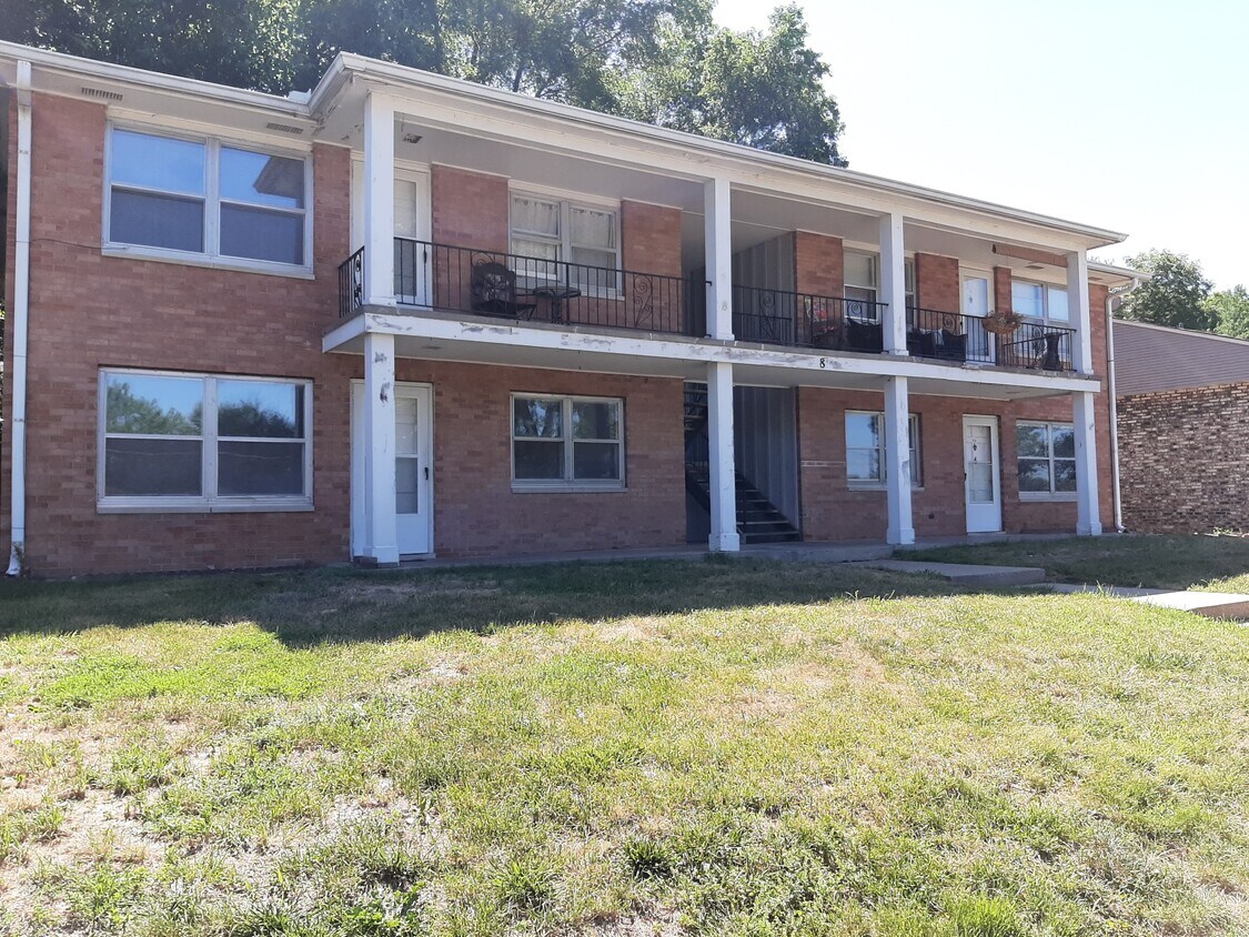 8 Rosewood Ln Unit 4, Pekin, IL 61554 8 Rosewood Ln Pekin, IL