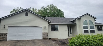 Building Photo - 3267 NE Grandhaven Dr