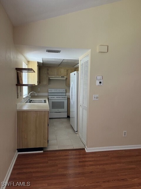 Foto del edificio - 1275 7th Ave N